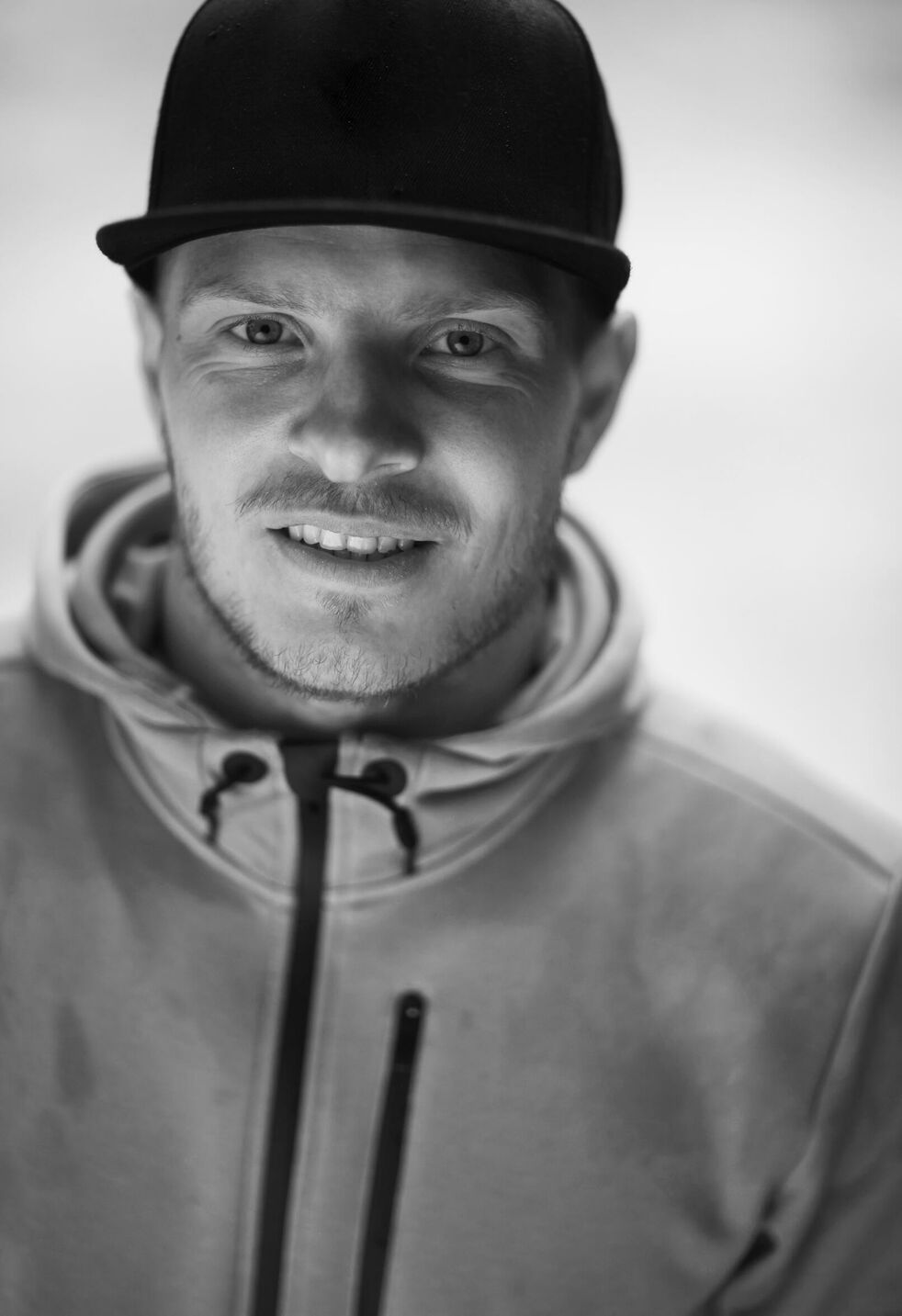 Der deutsche Big Wave Surfer Sebastian Steudtner. Fotografiert für Dein Spiegel in München.