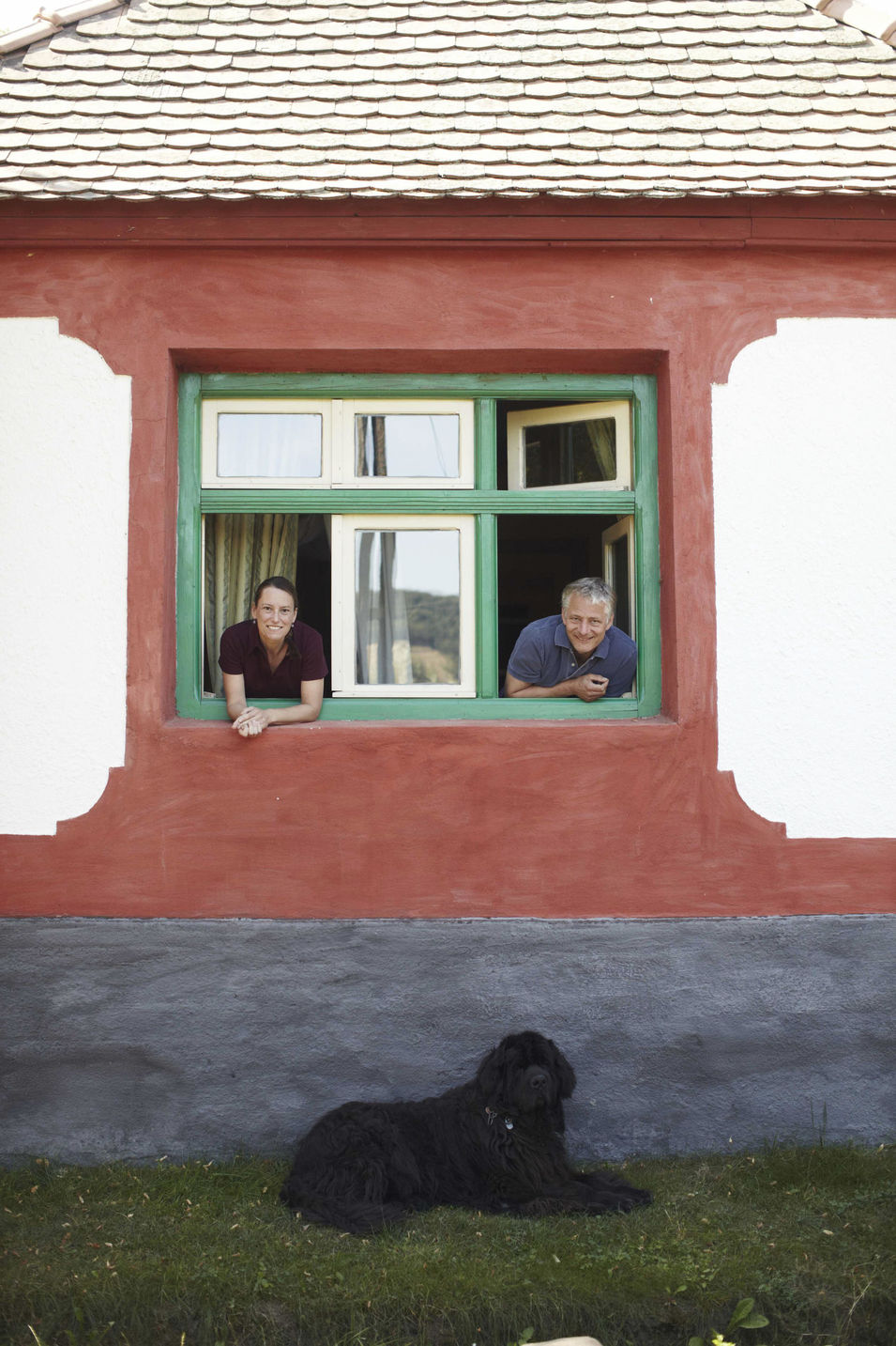 Eine Reise nach Transylvanien, wo man noch mit Pferdekutschen fahren kann und Trüffelhunde unterwegs sind. Für die Zeitschrift DOGS fotografiert.